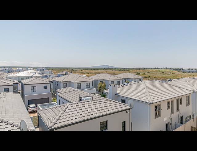 2 BEDROOM APARTMENT TO LET IN PARKLANDS NORTH
